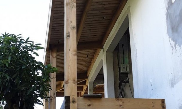 Construction de terrasse et charpente bois pin  à  Sainte-Marie 974 